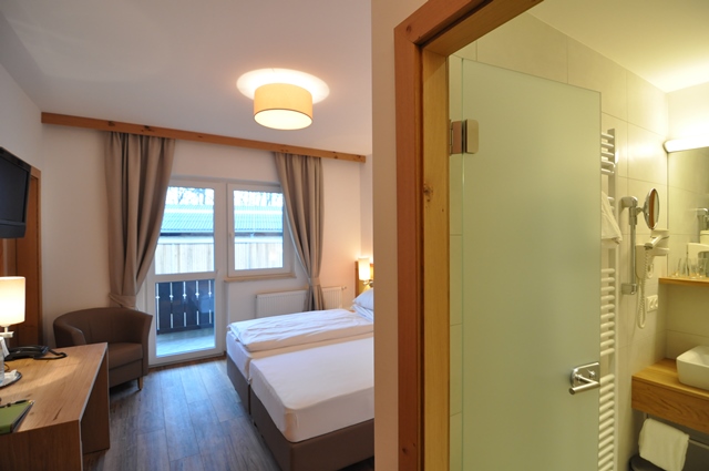 Vitaldoppelzimmer mit Dusche